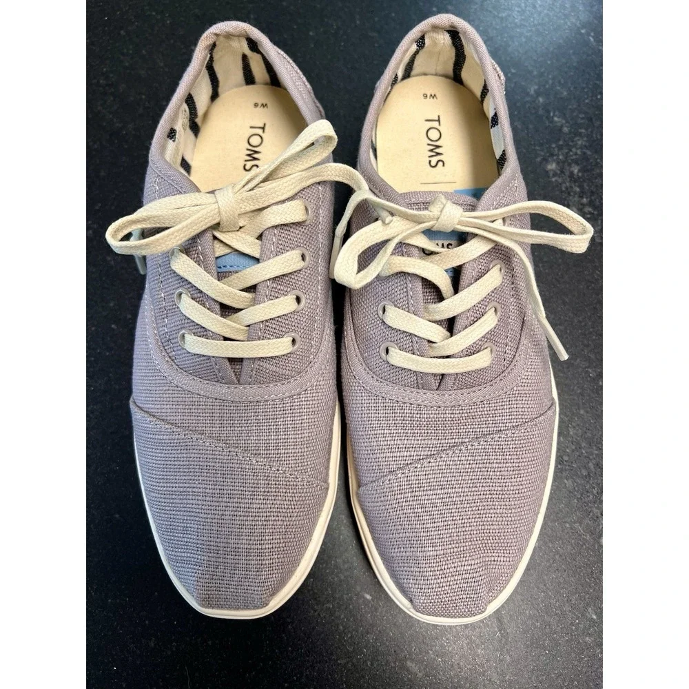 Toms Shoes Women's‎ 6 Gray Heritage Canvas Cordones Low Top Comfort Sneakers